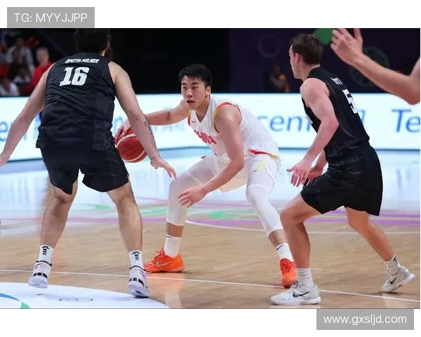 明早无课提前观看王俊杰熬夜为中国男篮加油对战韩国的精彩时刻